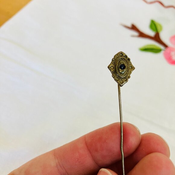 Gold Tone Stick Pin with Black Rhinestone Vintage Lapel Scarf Tie Brooch - Picture 6 of 9